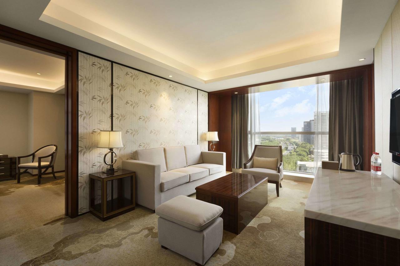 Ramada Jiaxing Hotel Exterior foto