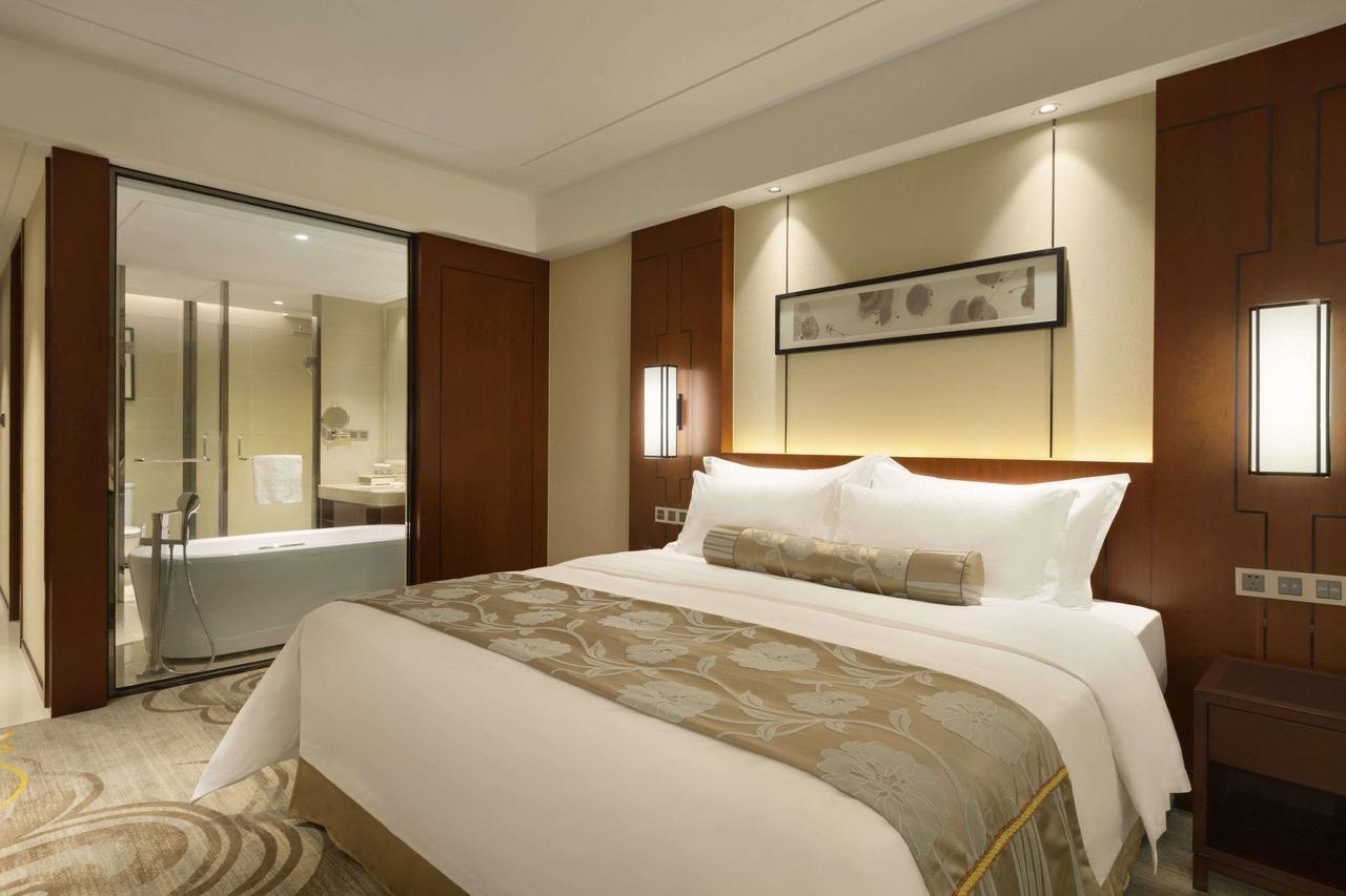 Ramada Jiaxing Hotel Exterior foto