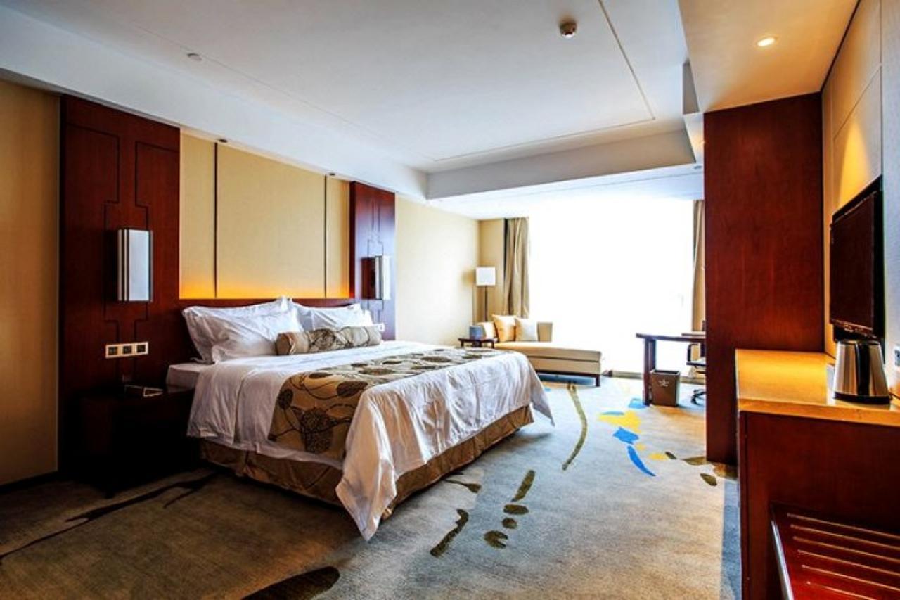 Ramada Jiaxing Hotel Exterior foto